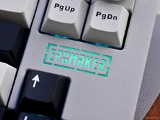 Epomaker Galaxy68 logotypbelysning.