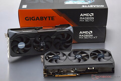 Radeon RX 9070 XT blir en prioritet för AMD-partners eftersom billigare RX 9070 har svårt att konkurrera