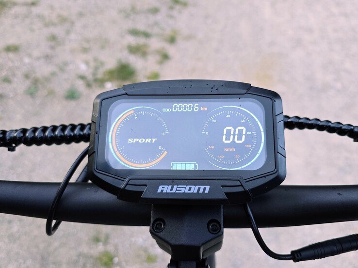Ausom L2 Max Display (bildkälla:notebookcheck)