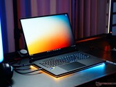 Asus ROG Strix Scar 18 har en gigantisk 240Hz mini-LED-skärm (Bildkälla: Notebookcheck)