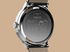 Peanuts x Timex Waterbury Classic, baksidan av urboetten