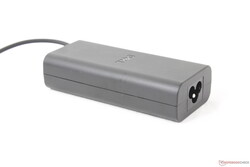 Universell 65 W USB-C AC-adapter