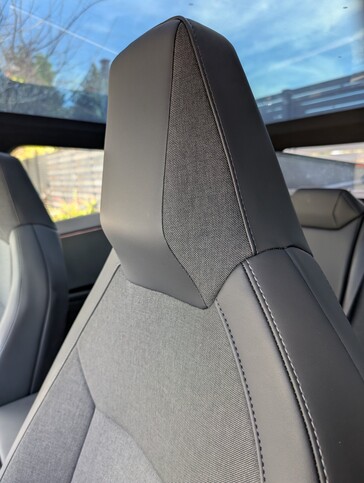 2026 Cybertruck AWD sätesklädsel.