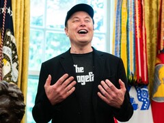 Elon Musk talar i Vita husets ovala rum. (Bildkälla: ALLISON ROBBERT/AFP via Getty Images)