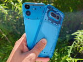 från länkar: Nothing Phone (4b) och (4a)