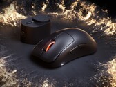 SteelSeries Rival Pro (på bilden) har en ergonomisk form.