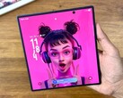 Efterföljaren till Galaxy Z Fold7 (bilden) förväntas erbjuda en helt veckfri skärm, liknande Apple's första iPhone Fold. (Bildkälla: Techdroider)