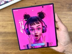 Efterföljaren till Galaxy Z Fold7 (bilden) förväntas erbjuda en helt veckfri skärm, liknande Apple&#039;s första iPhone Fold. (Bildkälla: Techdroider)