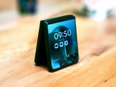 Både elegant och flexibel: Motorola Razr 60 Ultra. (Bildkälla: Florian Schmitt/Notebookcheck)