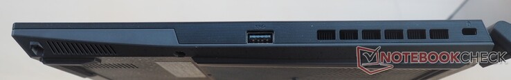 Höger sida: USB-A 3.2 Gen1, Kensington-lås
