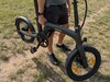 Cykeln är ganska välbalanserad och går att bära med en hand