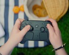 Steam Controller visas upp i handen