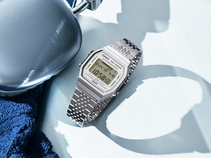 Casio ABL-100WE-7A med armband i rostfritt stål