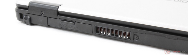 Baksidan: USB 3.0, HDMI, Mini-SIM,