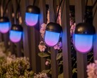 Govee Utomhus Chromatic String Lights hängande på räcke