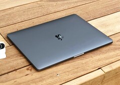 Apple ryktas lansera sin första MacBook med ett iPhone-chipset inom kort