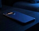 Sharp Aquos R11 har en RGB-LED-remsa i kameramodulen.