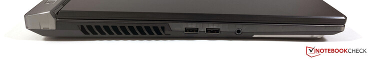 Vänster: 2x USB-A 3.2 Gen.1 (5 Gbit/s), 3,5-mm-ljudport