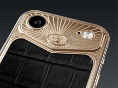 Airline Zenith är den dyraste av Caviar&#039;s senaste anpassade iPhone Air-modeller på nästan 40 000 dollar. (Bildkälla: Caviar)