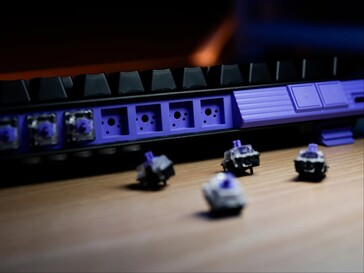 Inbyggd förvaring för de nio magnetbrytarna.