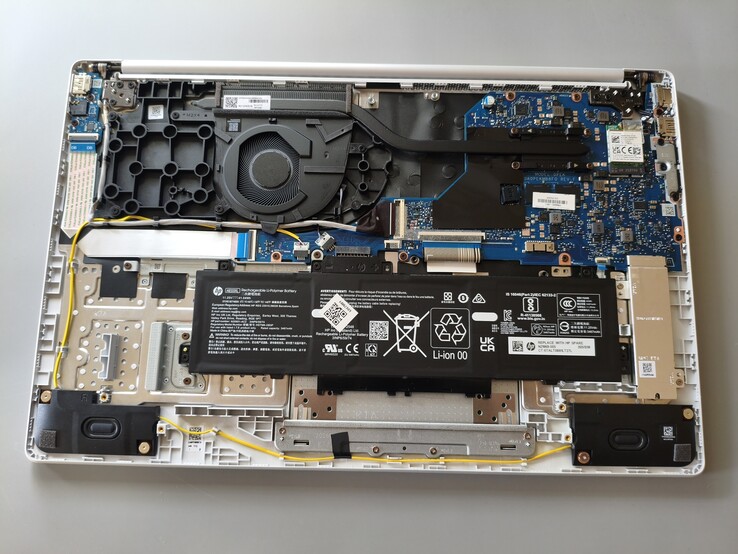 HP OmniBook 3 17
