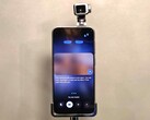 Honor Robot Phone levereras med en AI-kompanjon som kan se och interagera genom sin gimbal-kamera och avatar på skärmen.
