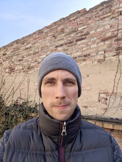 Selfie med kameran på framsidan