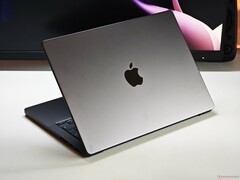 Nästa generations MacBook Pro kan komma att marknadsföras som MacBook Ultra.
