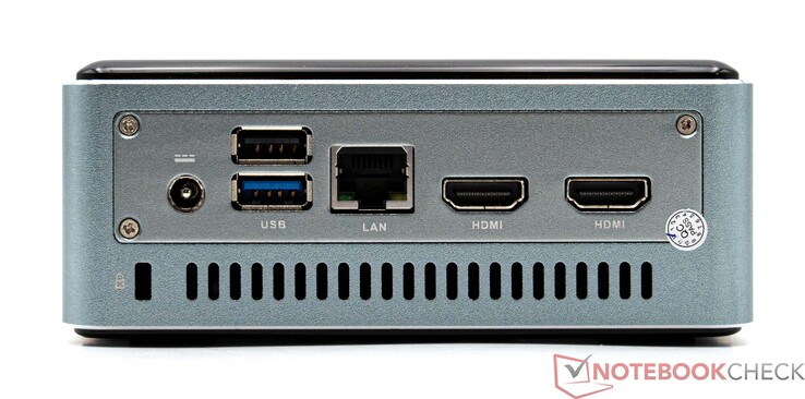 Bak, nätverksport (19 V; 4,74 A), 1x USB 3.2, 1x USB 2.0, 2,5G LAN, 2x HDMI 2.0
