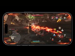 Gameplay på iPhone 17 Pro Max med A19 Pro-chip, som visar högintensiva strider med detaljerad grafik och kontroller på skärmen. (Bildkälla: Apple)