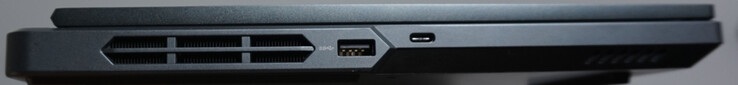 Portar till vänster: USB-A (5 Gbit/s), USB-C (10 Gbit/s, DP)