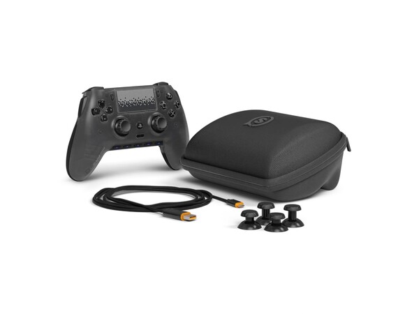 Scuf Omega levereras med ytterligare tillbehör, inklusive ett fodral.