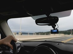 En bil med en dashcam (Bildkälla: Nicole Logan/Unsplash)