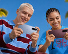 OnePlus N6x i färgerna Ice Blue och Burgundy Red