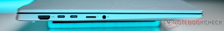 Vänster: HDMI 2.1, 2x USB-C 4.0 (40 Gbit/s, DisplayPort ALT mode 1.4, microSD-kortläsare, 3,5 mm ljud
