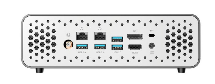 Baksidan: Löstagbar antenn, 2x Gigabit Ethernet, 4x USB 3.0 Typ A, HDMI 2.0, Fullstor DisplayPort 1.2, Kensington-lås, AC-adapter (Källa: Zotac)