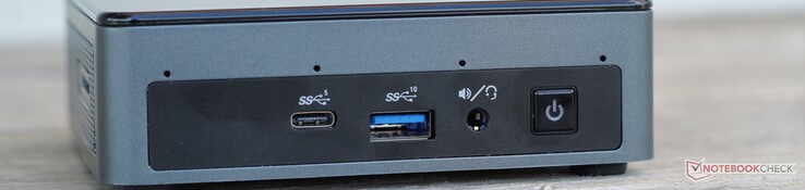 Framsida: USB-C 3.2 Gen 1 (5 Gbit/s), USB-A 3.2 Gen 2 (10 Gbit/s), kombinationsljud, strömförsörjning