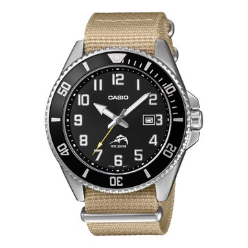Casio Duro MDV106C-9AV dykarklocka med svart urtavla, tydliga arabiska siffror, svart vridring, boett i rostfritt stål, sandfärgat tygarmband och matchande gul sekundvisare.