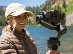 Den nya Fluid Pro AI-gimbalen fungerar med GoPro actionkameror, smartphones och point-and-shoot-kameror som väger upp till 400 gram. (Bildkälla: GoPro)