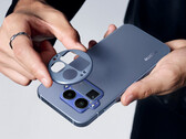 Realme GT 8 Pro i sin Urban Blue-finish med kameraplattan borttagen. (Bildkälla: Realme)