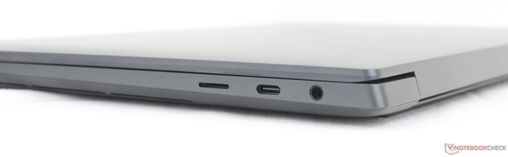 Höger: microSD-kortläsare, USB-C 4.0 med Thunderbolt 4 (40 GBit/s, DisplayPort-ALT-läge, Power Delivery), 3,5 mm ljud