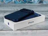 Apple iPhone 17 Pro recension - Snabbare, längre, längre. Är det tillräckligt?