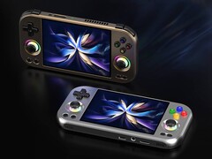 Anbernic RG477M finns tillgänglig i färgerna Bronze och Silver. (Bildkälla: Anbernic)