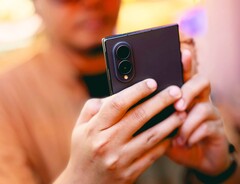 Samsung Galaxy Z Fold8 halverar fotoupplösningen när temperaturen blir för hög.
