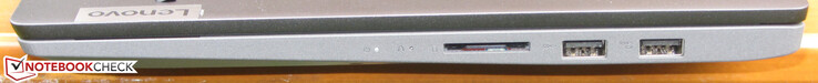 Höger: SD-kortläsare, 2x USB 3.2 Gen 1 (Typ A)