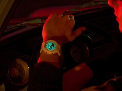 Casios Hidden Glow-klockor, som GA-2100HDS-7A (bilden), lanseras i Europa. (Bildkälla: Casio)