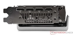 De externa anslutningarna för XFX Speedster MERC 310 Radeon RX 7900 XTX Black Edition