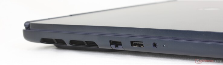 Vänster: RJ-45 (1 Gbps), USB-A 3.2 Gen. 1 (5 Gbps), 3,5 mm headset