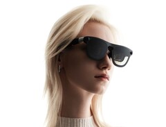 Xreal Aura väger bara 95 gram trots sina Micro-OLED-skärmar.