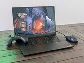 Razer Blade 16 RTX 5080 recension av bärbar dator: Nästan lika snabb men så mycket billigare